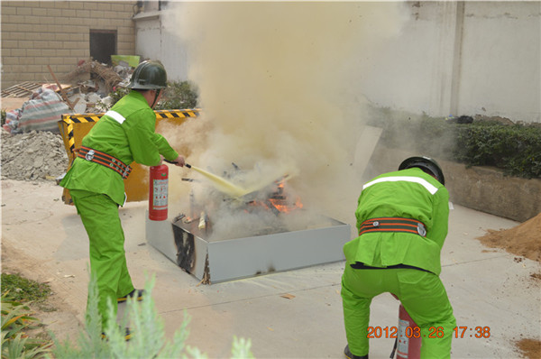 Thực hành phòng cháy chữa cháy tháng 11 năm 2014
